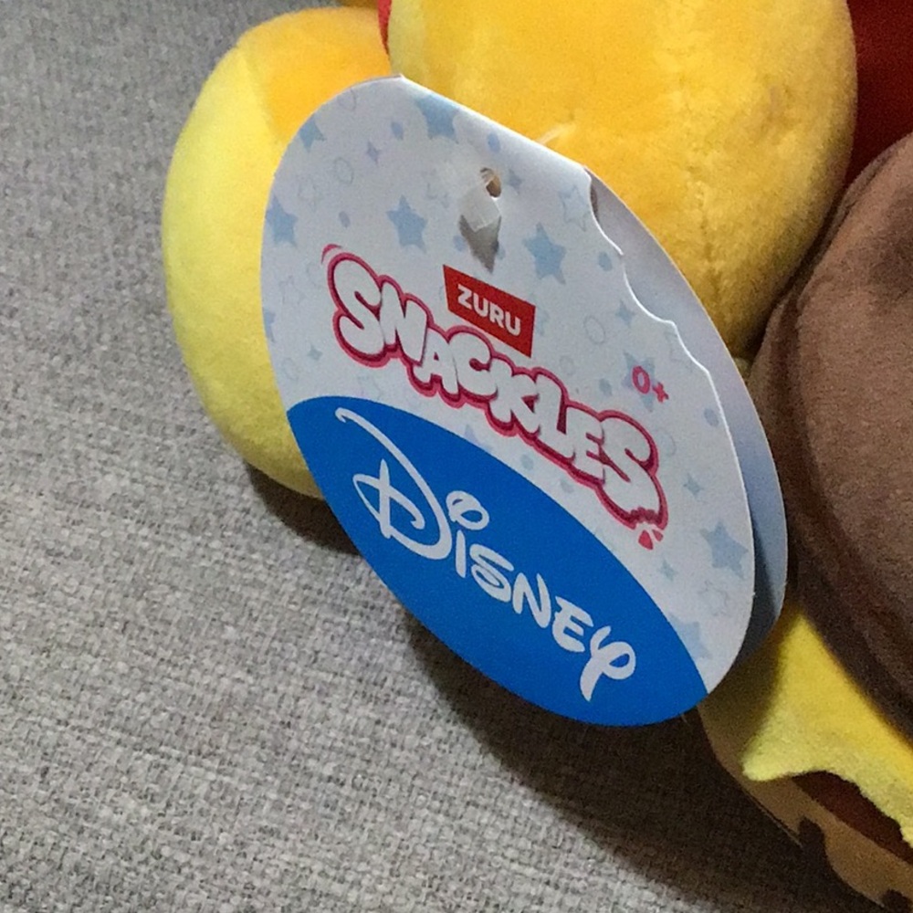 PRICE⬇️14”SOOO SOFTTT Winnie the Pooh Snackle with Honey Pot - Picture 3 of 5